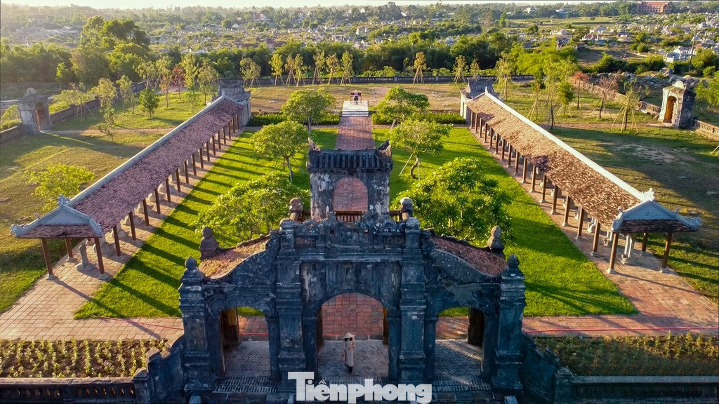 Văn Thánh Huế còn được biết đến với nhiều tên gọi khác như Văn Miếu Huế, Văn Thánh Miếu Huế, Văn Miếu Huế, Thánh Miếu, Tiên Sư Miếu... Đây là công trình được xây dựng để thờ Khổng Tử, có ý nghĩa to lớn đối với các danh sĩ năm xưa.