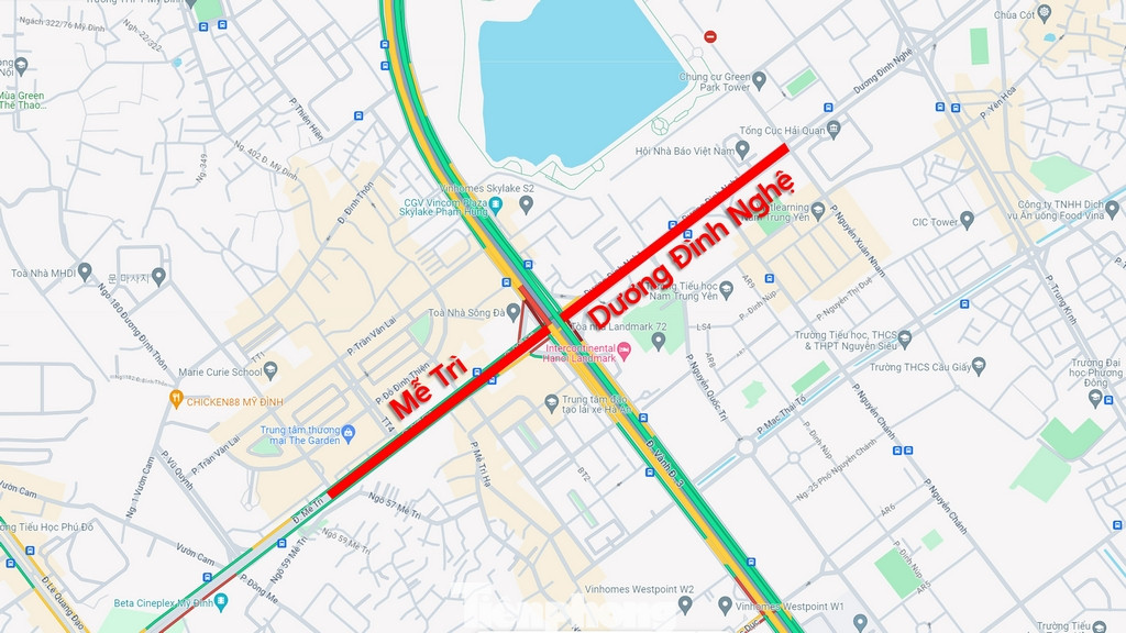 Điểm đầu hầm chui trên đường Mễ Trì sẽ cách vị trí nút giao khoảng 500m, điểm cuối trên đường Dương Đình Nghệ cách vị trí nút giao khoảng 500m. Để đảm bảo mặt đường đô thị hai bên hầm bố trí đủ 2 làn cơ giới và 1 làn hỗn hợp, cần xén một phần vỉa của đường Mễ Trì và Dương Đình Nghệ.