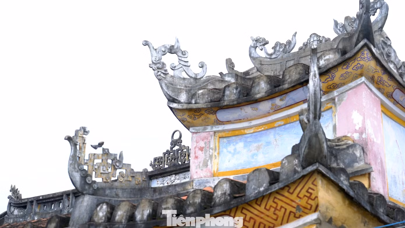 Cũng chính từ đó mà chùa được dựng lên, lấy tên Hải Tạng với hàm ý về sự quy tụ tam tạng kinh, mênh mông từ biển cả.