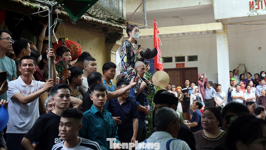 Ngày 13/5/2022, lễ hội vật cầu nước làng Vân đã được Bộ Văn hóa, Thể Thao và Du lịch trao bằng công nhận Di sản văn hóa phi vật thể quốc gia, từ đó, làng rút ngắn thời gian tổ chức từ 4 năm xuống còn 2 năm một lần.