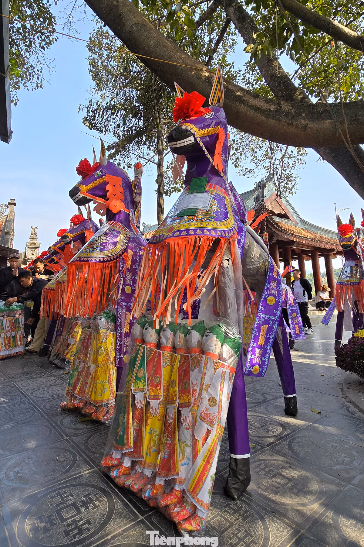 Những năm gần đây, đền Bảo Hà đã trở thành địa điểm du xuân vô cùng hấp dẫn với du khách thập phương. Đến đền Bảo Hà, du khách vừa có cơ hội tìm hiểu các giá trị văn hóa của di tích, tham gia một số lễ hội tại đền Bảo Hà. Đồng thời, du khách cũng có thể cũng là vãn cảnh ngắm nhìn ngôi đền ẩn mình trong khung cảnh núi non hùng vĩ. Những năm gần đây, đền Bảo Hà đã trở thành địa điểm du xuân vô cùng hấp dẫn với du khách thập phương. Đến đền Bảo Hà, du khách vừa có cơ hội tìm hiểu các giá trị văn hóa của di tích, tham gia một số lễ hội tại đền Bảo Hà. Đồng thời, du khách cũng có thể cũng là vãn cảnh ngắm nhìn ngôi đền ẩn mình trong khung cảnh núi non hùng vĩ.