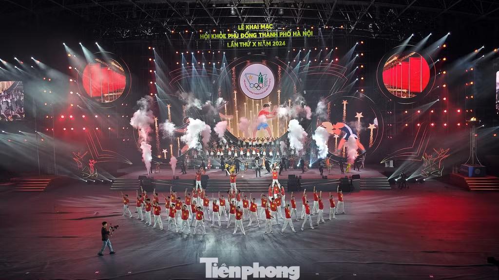 Tại Lễ khai mạc Hội khỏe Phù Đổng thành phố lần thứ X năm 2024, các tiết mục nghệ thuật được đầu tư công phu với chủ đề: "Học sinh Thủ đô với hào khí Phù Đổng", thể hiện tinh thần mạnh mẽ, tươi vui, tràn đầy năng lượng tích cực và khát vọng vươn lên.