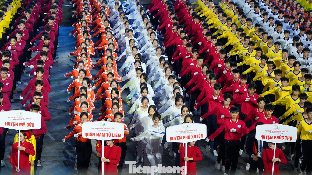 Bóng bàn là môn có nhiều thí sinh nhất - hơn 1.000 em đến từ 23 đơn vị. Số thí sinh thi đẩy gậy ít nhất với 75 em, tiếp đến là môn võ cổ truyền (97 thí sinh), các môn còn lại hầu hết đều có 300-500 học sinh thi đấu.