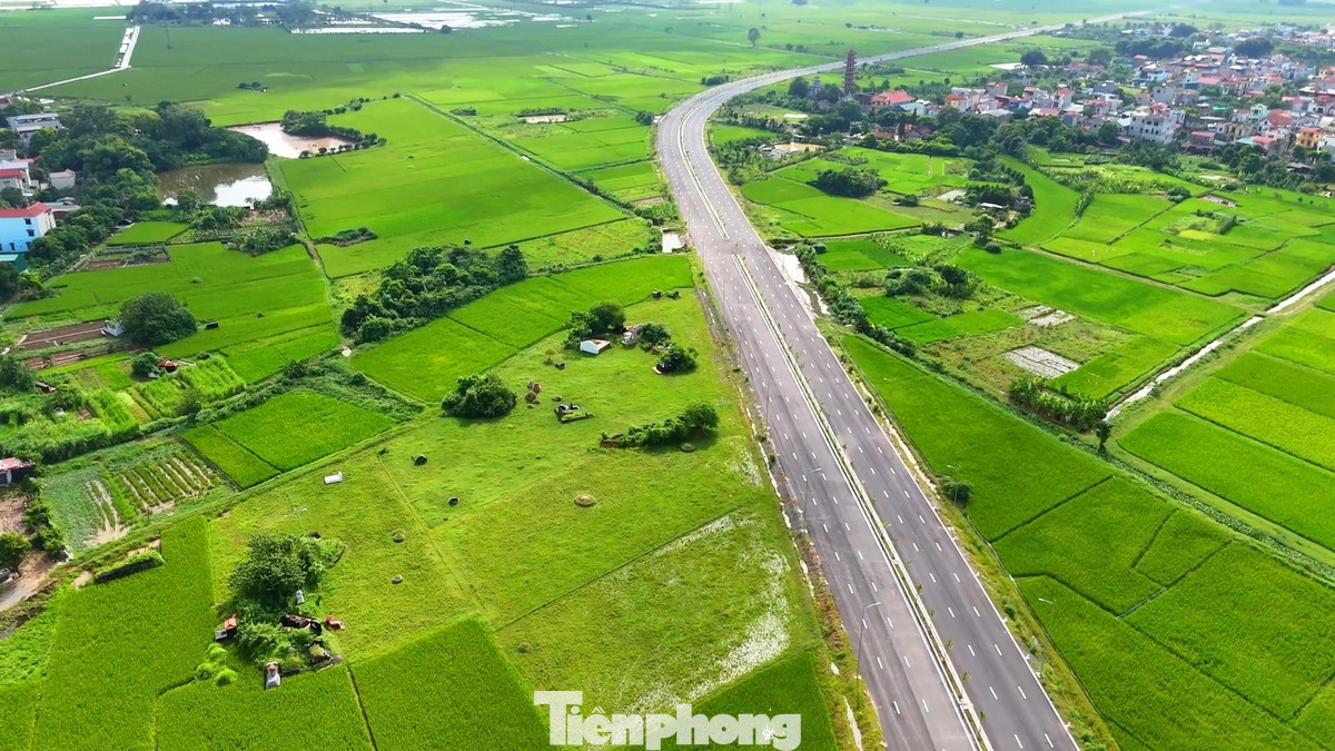 Nhìn những hình ảnh này, nhiều người sẽ liên tưởng đến những cung đường tuyệt đẹp ở vùng Tây Bắc của Việt Nam vào những mùa lúa chín.
