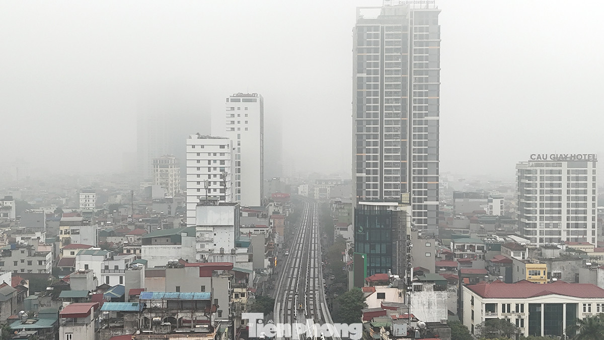 Theo dự báo, ngày 6/3, Hà Nội không mưa, nhiệt độ 19-28 độ. Ngày 7-8/3, Hà Nội nhiều mây, có mưa nhỏ, nhiệt độ từ 18-23 độ, trời rét.