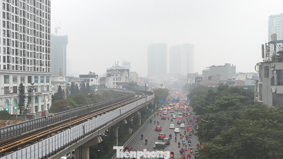 Theo dự báo, ngày 6/3, Hà Nội không mưa, nhiệt độ 19-28 độ. Ngày 7-8/3, Hà Nội nhiều mây, có mưa nhỏ, nhiệt độ từ 18-23 độ, trời rét.