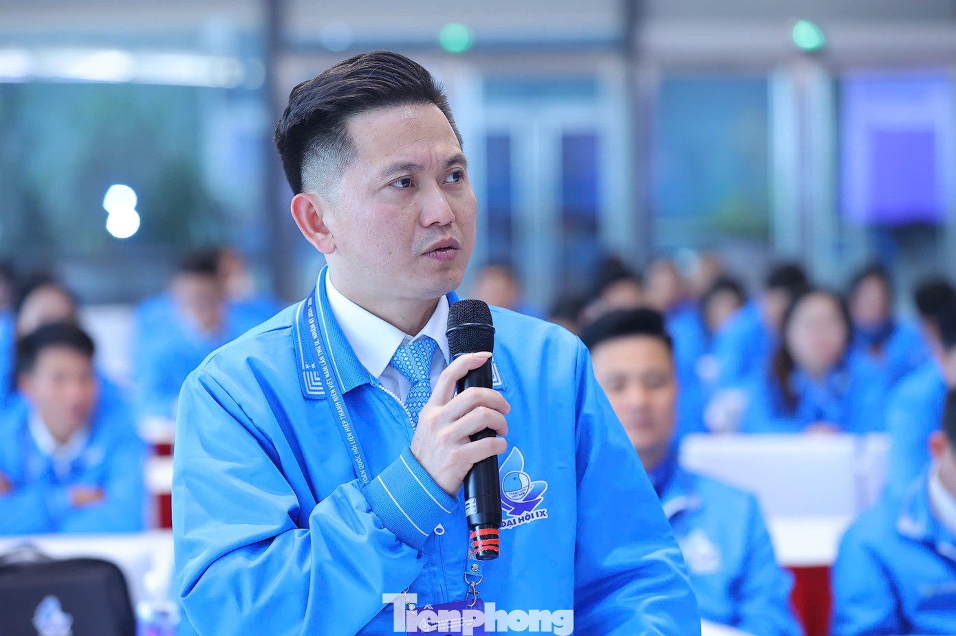 Anh Cao Xuân Thảo - Phó Chủ tịch thường trực Hội LHTN Việt Nam tỉnh Nghệ An chia sẻ tại tổ thảo luận.