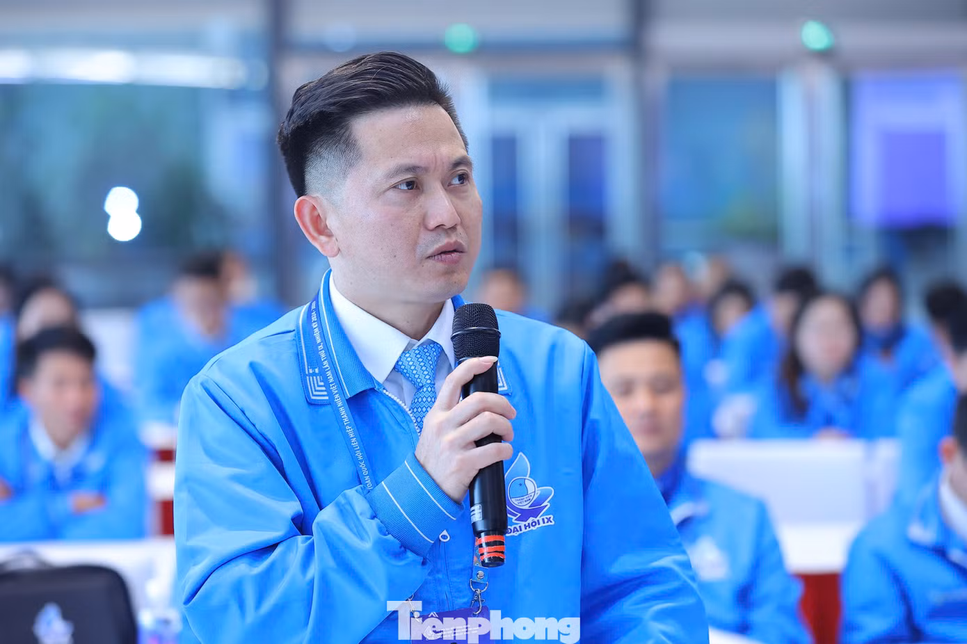 Anh Cao Xuân Thảo - Phó Chủ tịch thường trực Hội LHTN Việt Nam tỉnh Nghệ An chia sẻ tại tổ thảo luận.