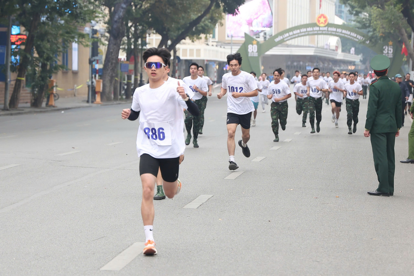 Giải chạy có sự tham gia của hơn 1.000 vận động viên.