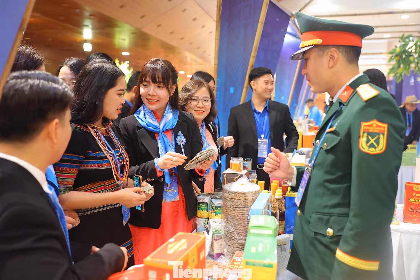Triển lãm có khu vực gian hàng kỹ năng Hội, các gian hàng sản phẩm công nghệ của thanh niên và các gian hàng trưng bày sản phẩm OCOP của các tỉnh, thành phố trên cả nước.