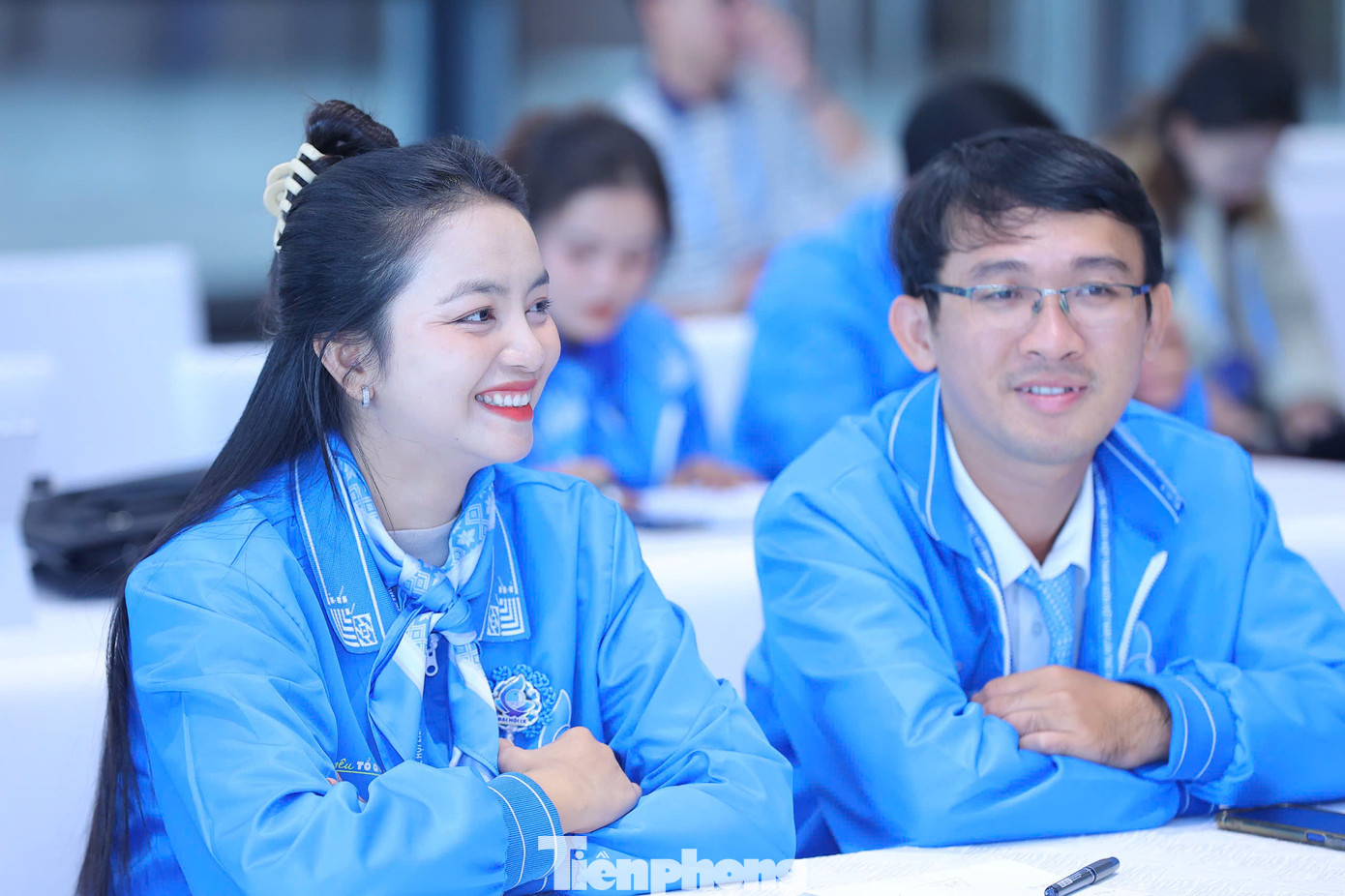 Các đại biểu tham dự tổ thảo luận.