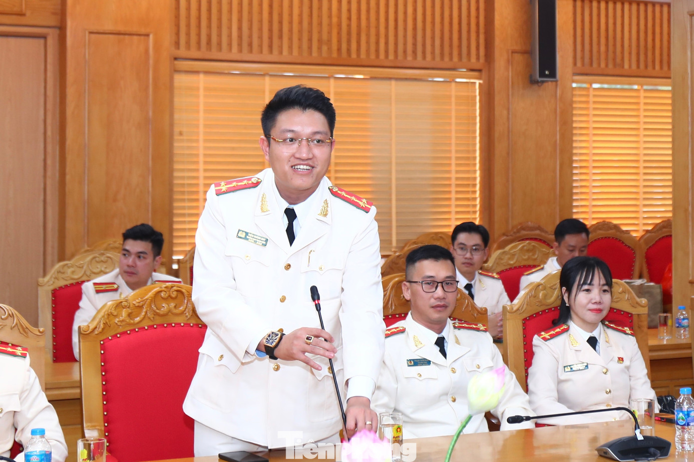 Các đại biểu tham dự Đại hội chia sẻ tại buổi gặp. Các đại biểu tham dự Đại hội chia sẻ tại buổi gặp.