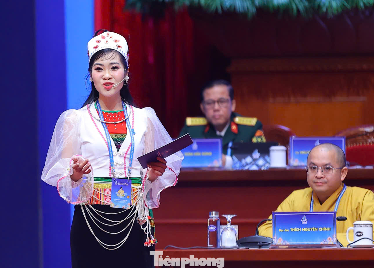 Chị Nguyễn Thị Ngọc Hà - ca sĩ Nhà hát ca múa nhạc Việt Nam.