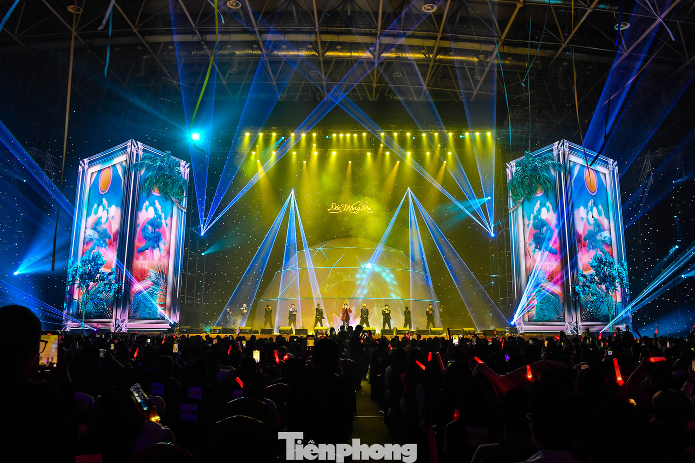 Dàn “anh trai” Soobin Hoàng Sơn, Binz, Quân A.P, Bùi Công Nam, Phạm Anh Duy… xuất hiện trong chương trình “Dốc Mộng Mơ - Mars in" vừa qua đã thu hút hàng chục nghìn bạn trẻ.