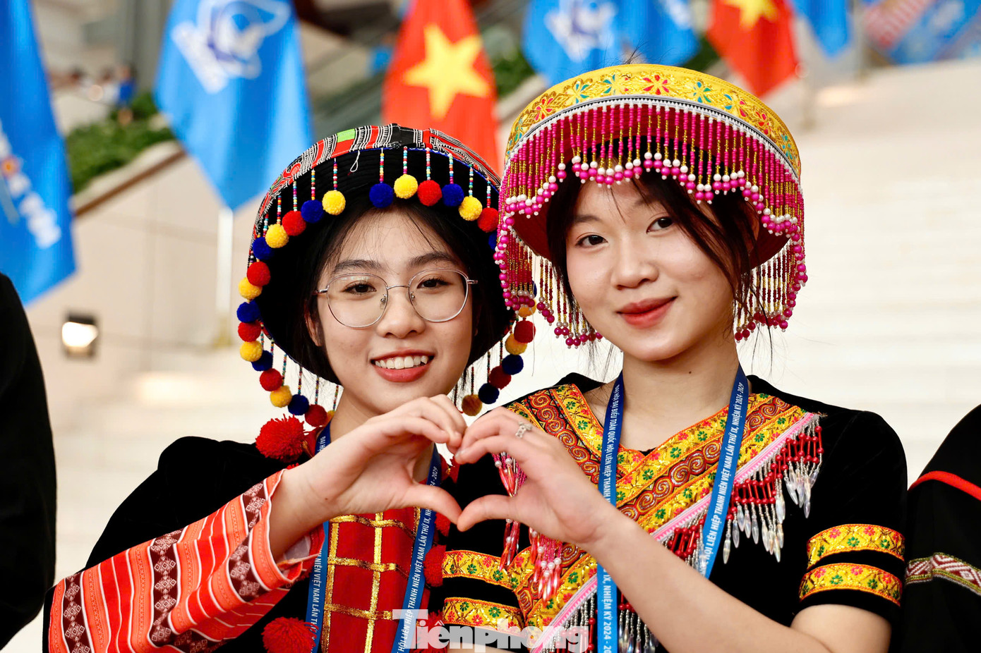 Trong số 980 đại biểu, có 371 nữ (chiếm 37,9%), 609 nam (chiếm 62,1%), 718 đại biểu là đảng viên. Đại biểu dự đại hội có đầy đủ 54 dân tộc, trong đó, có 196 đại biểu là người dân tộc thiểu số (chiếm 20%).