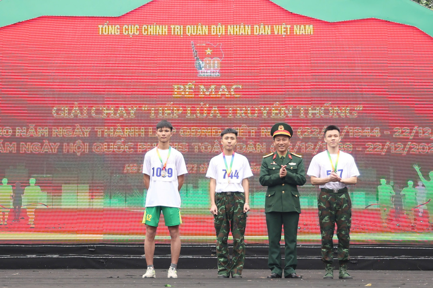 Kết quả chung cuộc, ban tổ chức đã tặng huy chương Vàng, Bạc, Đồng và tiền thưởng cho các vận động viên đạt thành tích Nhất, Nhì, Ba; tặng 40 giải Khuyến khích cho các vận động viên đạt thứ hạng tiếp theo.