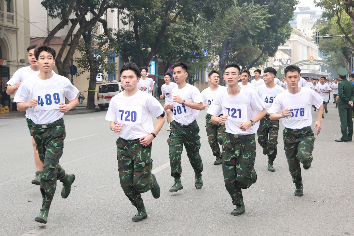 Giải chạy có sự tham gia của hơn 1.000 vận động viên.