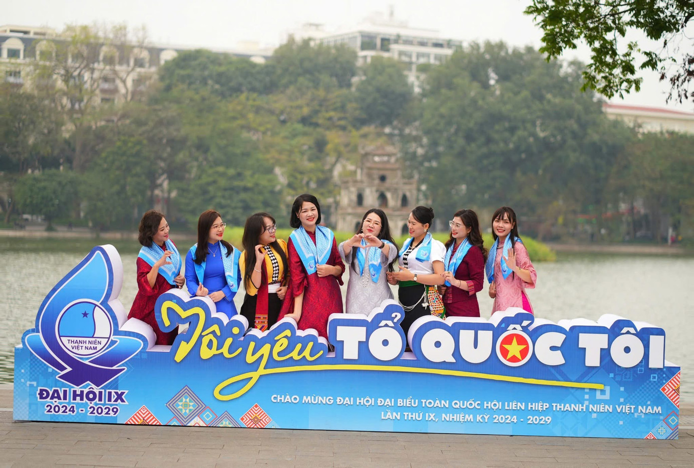 Đoàn đại biểu tỉnh Nghệ An về dự Đại hội.