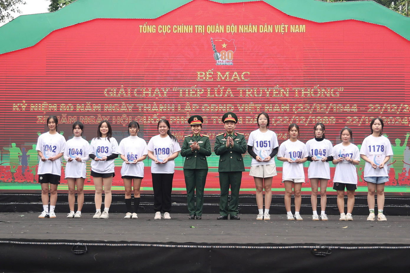 Kết quả chung cuộc, ban tổ chức đã tặng huy chương Vàng, Bạc, Đồng và tiền thưởng cho các vận động viên đạt thành tích Nhất, Nhì, Ba; tặng 40 giải Khuyến khích cho các vận động viên đạt thứ hạng tiếp theo.