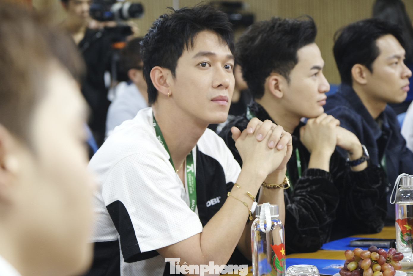 Song Luân chia sẻ anh hy vọng những nghệ sĩ trẻ như làn gió mới, đưa thông điệp, văn hóa Việt lan tỏa đến bạn bè quốc tế.