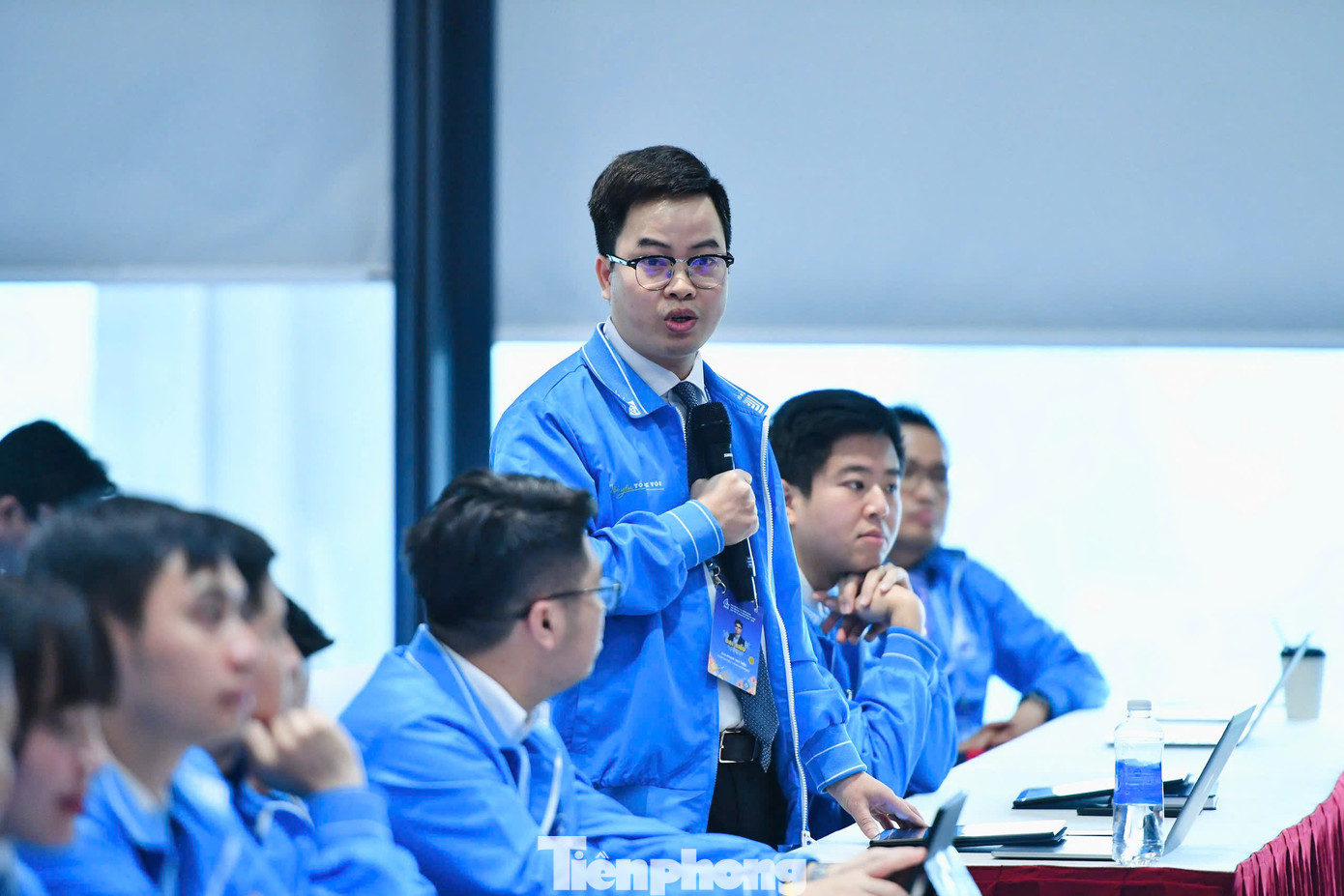 Anh Phạm Huy Hiệu - Giảng viên trường Đại học VinUni phát biểu tại tổ thảo luận. Anh Phạm Huy Hiệu - Giảng viên trường Đại học VinUni phát biểu tại tổ thảo luận.