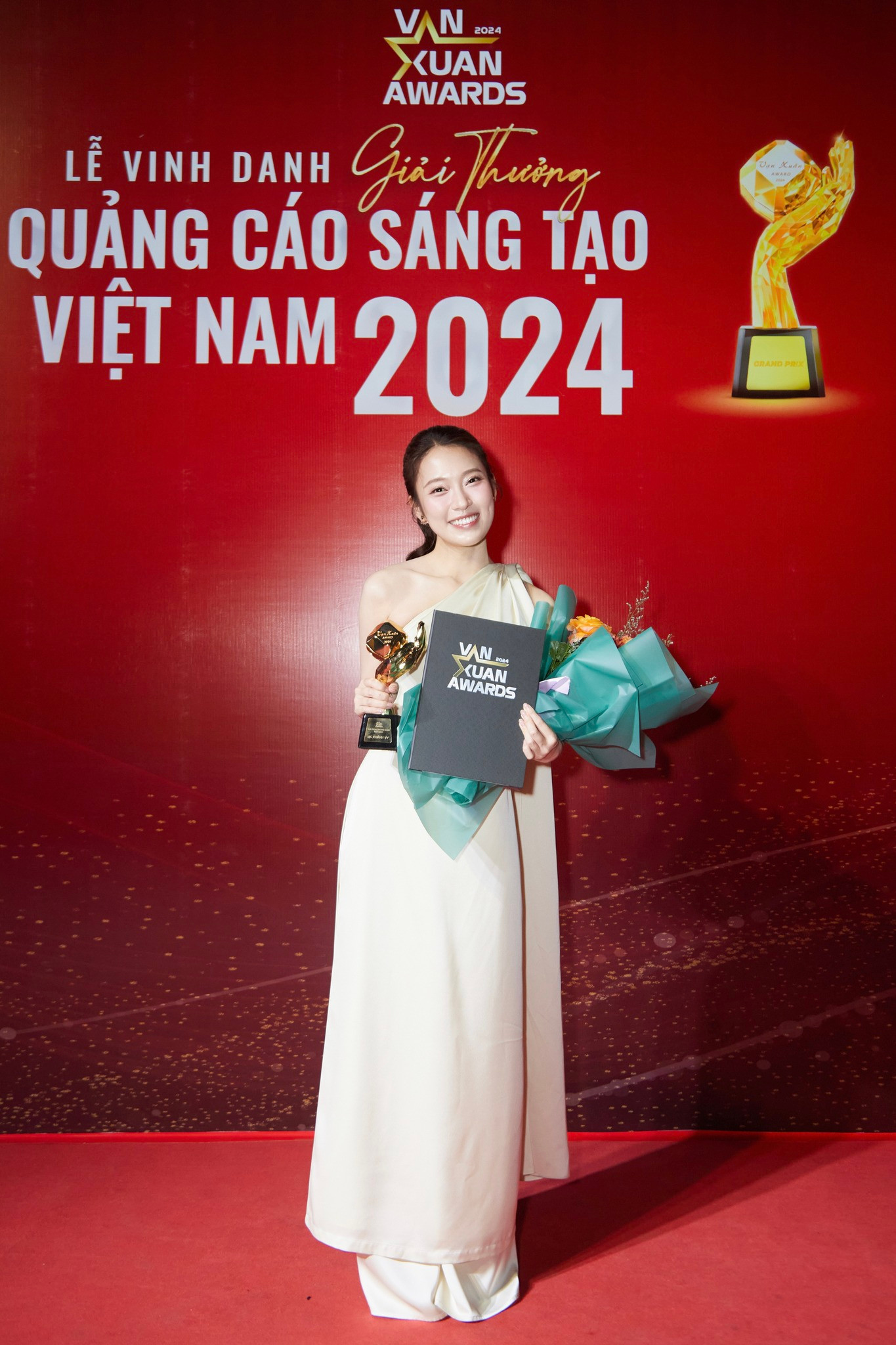 MC Khánh Vy tại Lễ vinh danh Giải thưởng Quảng cáo Sáng tạo Việt Nam 2024.