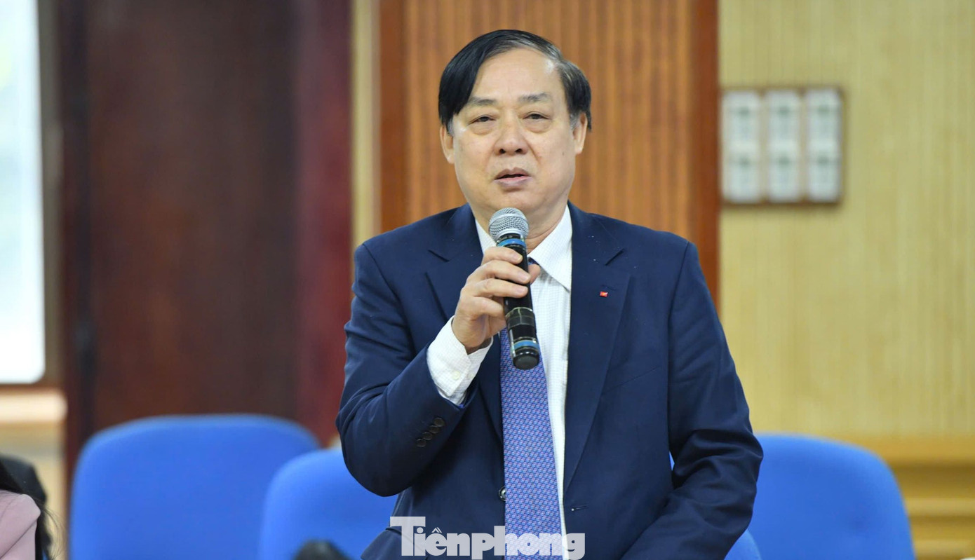 Ông Hà Đình Bốn - Phó Chủ tịch Hội Bảo vệ quyền trẻ em Việt Nam. Ông Hà Đình Bốn - Phó Chủ tịch Hội Bảo vệ quyền trẻ em Việt Nam.