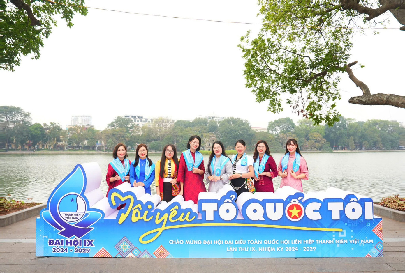 Đoàn đại biểu tỉnh Nghệ An về dự Đại hội.