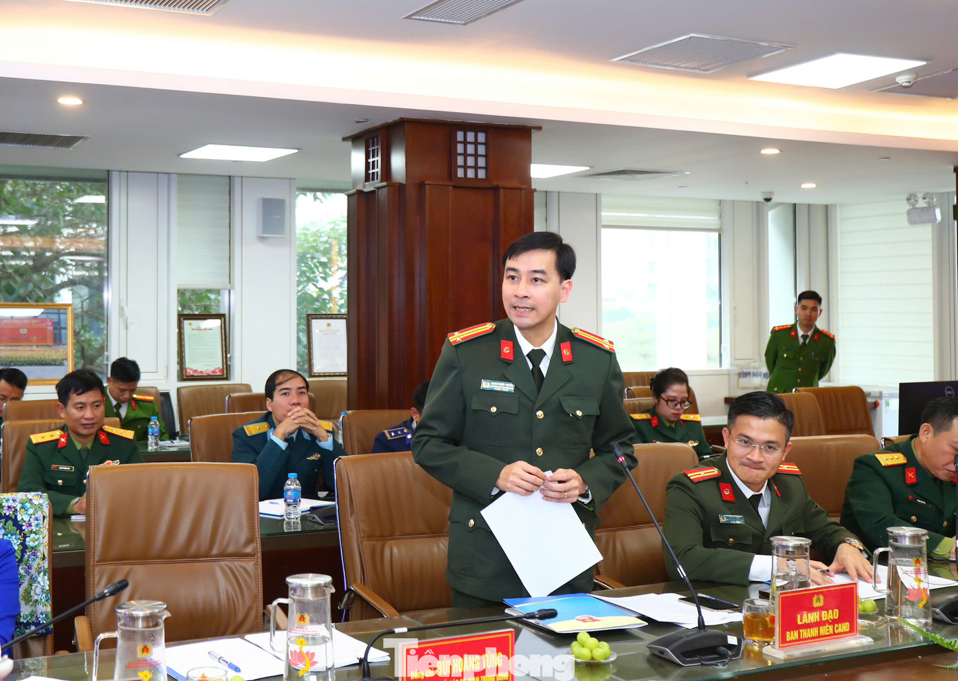 Các đại biểu phát biểu ý kiến tại Hội nghị. Các đại biểu phát biểu ý kiến tại Hội nghị.