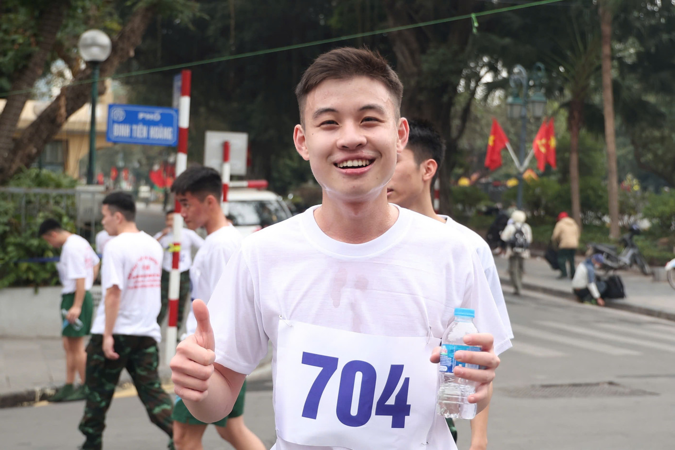 Các vận động viên tham gia giải chạy.