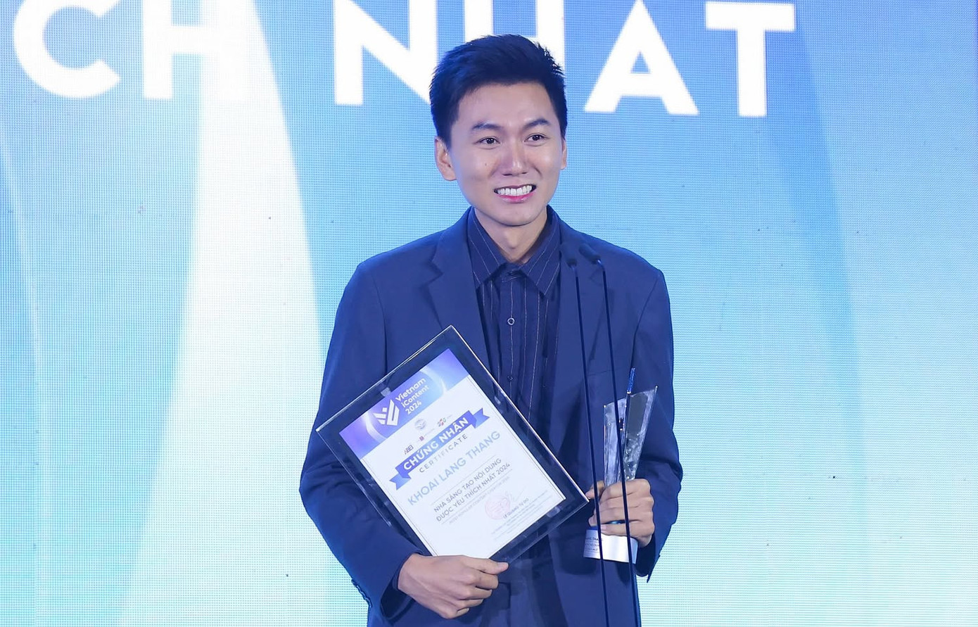 TikToker Khoai Lang Thang với hơn 2,3 triệu người theo dõi và 28,6 triệu người yêu thích.