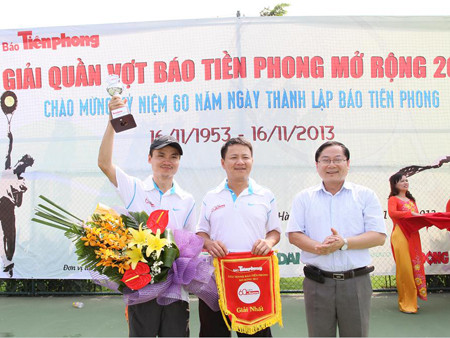 Chung cuộc, giải nhất đôi nam thuộc về báo Dân Trí