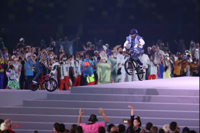 Trong khi đó, đoàn thể thao Nhật Bản đã cho thấy bước tiến vượt bậc khi giành được tổng cộng 58 huy chương, trong đó, có 27 huy chương Vàng, 14 huy chương Bạc và 17 huy chương Đồng, xếp thứ 3 chung cuộc.