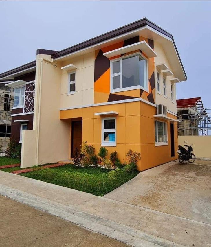 Tại Olympic Tokyo 2020, đoàn Thể thao Philippines giành 4 huy chương, trong đó có 1 HCV, 2 HCB và 1 HCĐ. Đáng nói, tấm HCV của nữ VĐV cử tạ Hidilyn Diaz giành được ở hạng cân 55kg, là HCV đầu tiên của Philippines trong lịch sử tham dự các kỳ Thế vận hội.