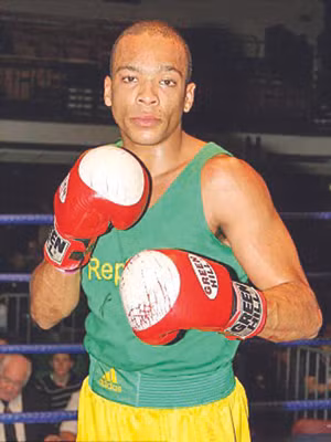 Võ sỹ Michael Norgrove trước trận đấu định mệnh