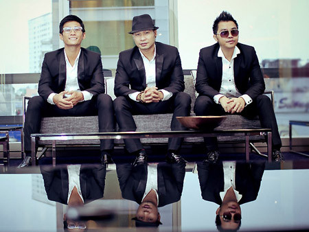 MTV cũng giới thiệu single MV 'Tại sao bạn đến Trái đất này', được quay gần đây. Đây là ca khúc có phần lời và giai điệu hài hước, vui nhộn, nội dung xoay quanh việc lên án những tiêu cực trong giới showbiz Việt