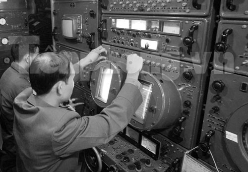 Theo dõi mục tiêu qua trung tâm điều hành. Theo dõi mục tiêu qua trung tâm điều hành