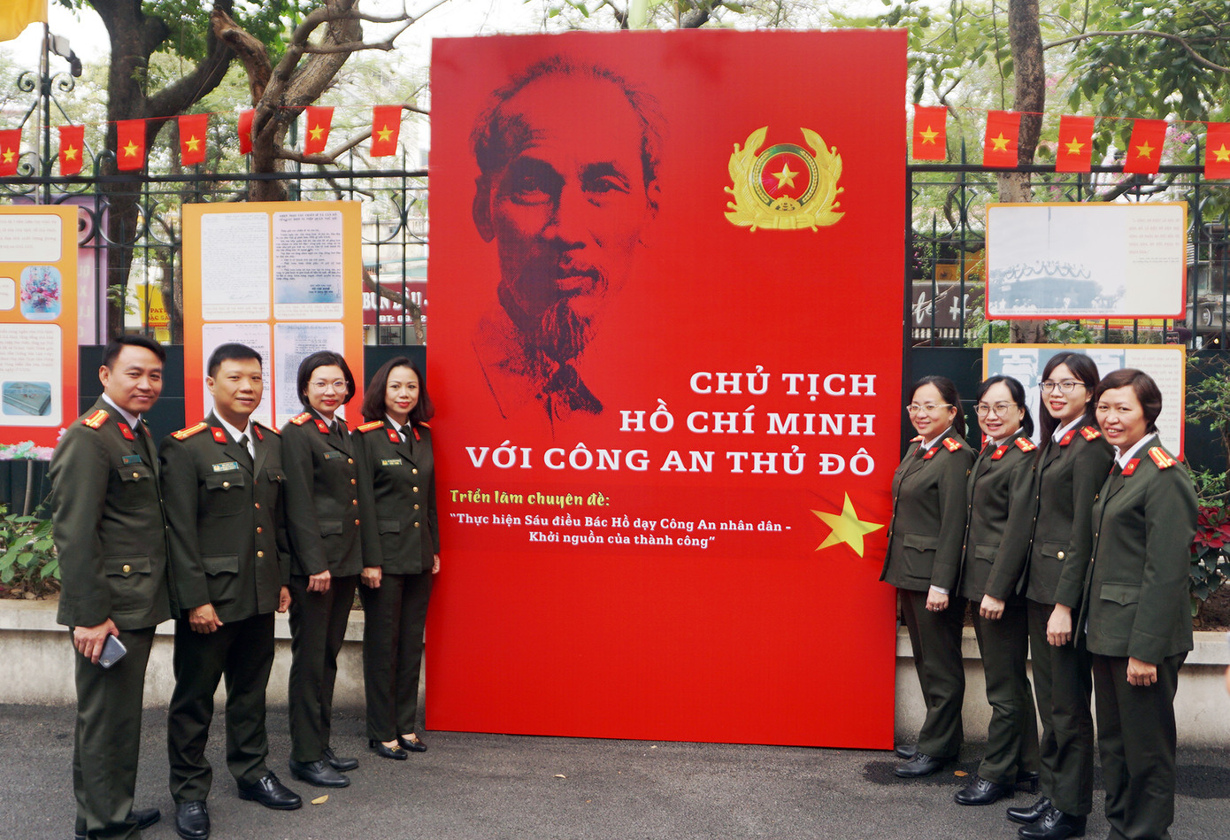 Triển lãm chuyên đề “Thực hiện Sáu điều Bác Hồ dạy Công an nhân dân - Khởi nguồn của thành công” diễn ra từ ngày hôm nay (7/3) đến hết ngày 17/3.