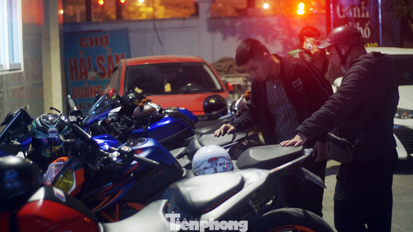 Hàng loạt xe phân khối lớn độ pô bị xử lý.