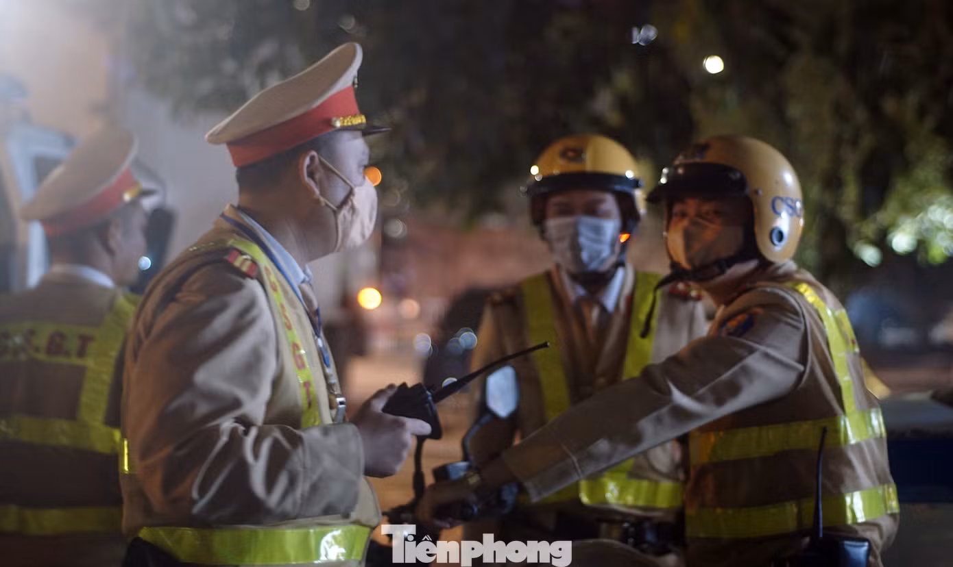 Phương án triển khai được các cán bộ, chiến sĩ tổ công tác chuẩn bị, trao đổi kỹ lưỡng. Phương án triển khai được các cán bộ, chiến sĩ tổ công tác chuẩn bị, trao đổi kỹ lưỡng.