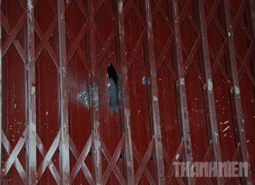 Vết đạn từ khẩu súng . Vết đạn từ khẩu súng