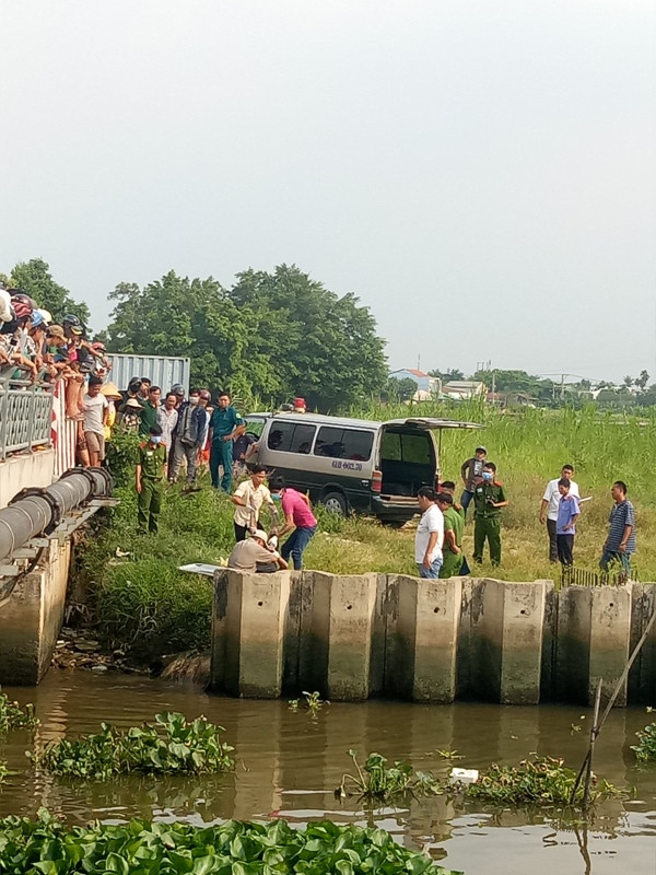 Phát hiện thi thể người đàn ông trôi sông ảnh 1