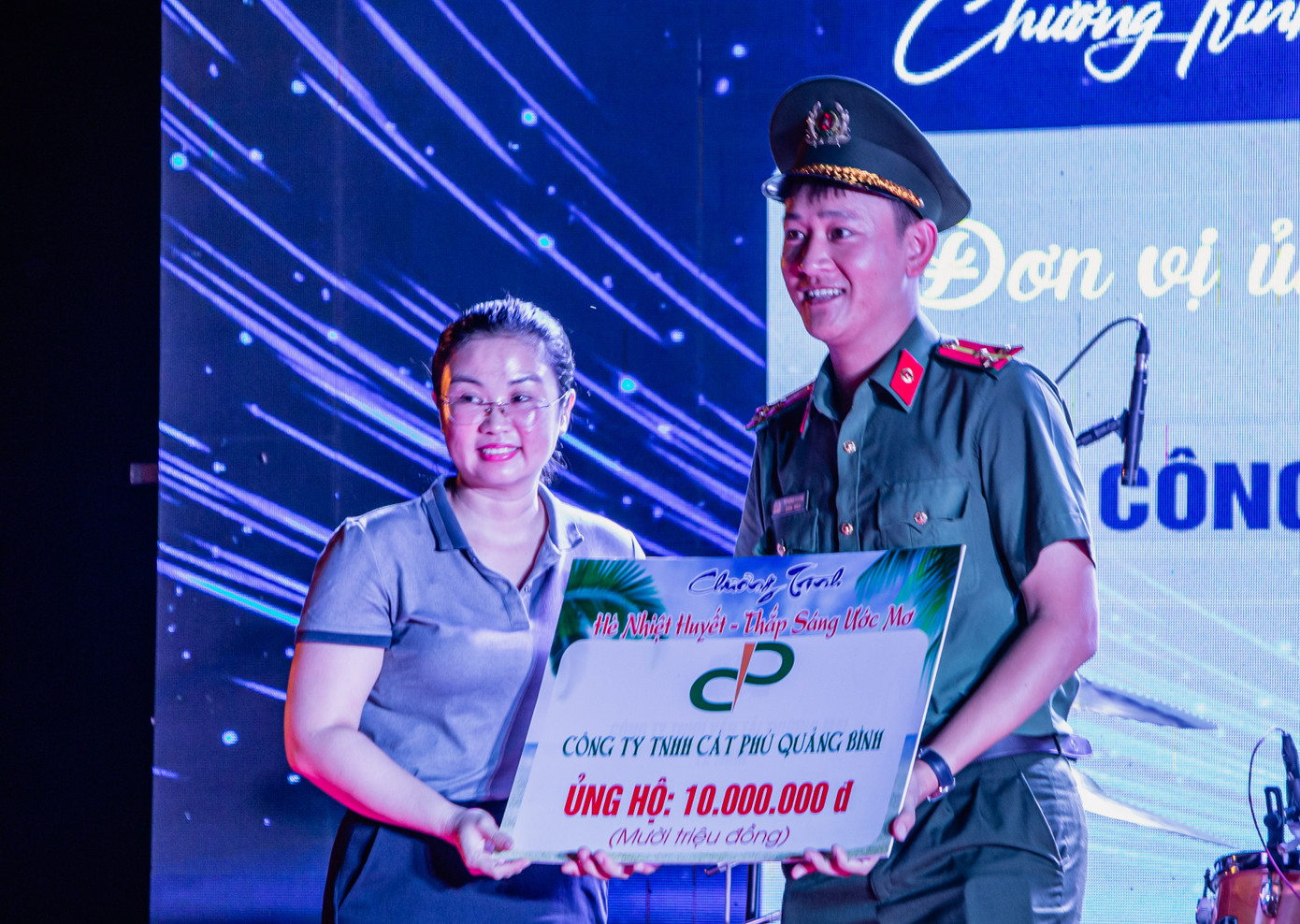 Các công ty doanh nghiệp trên địa bàn huyện Quảng Trạch ủng hộ chương trình