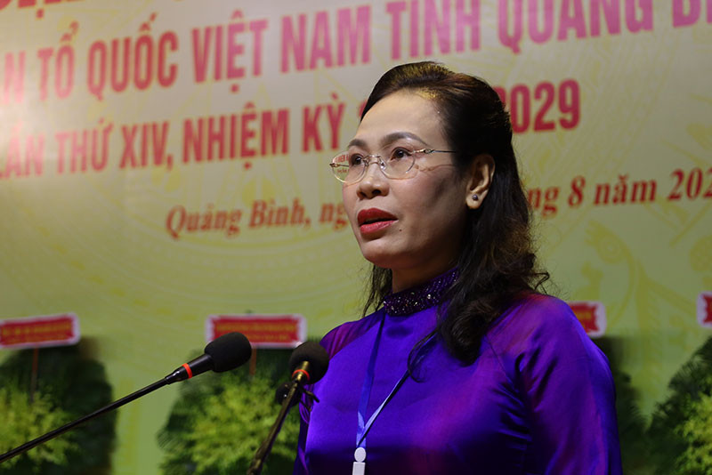 Bà Phạm Thị Hân phát biểu tại Đại hội (Ảnh Báo Quảng Bình). Bà Phạm Thị Hân phát biểu tại Đại hội (Ảnh Báo Quảng Bình).