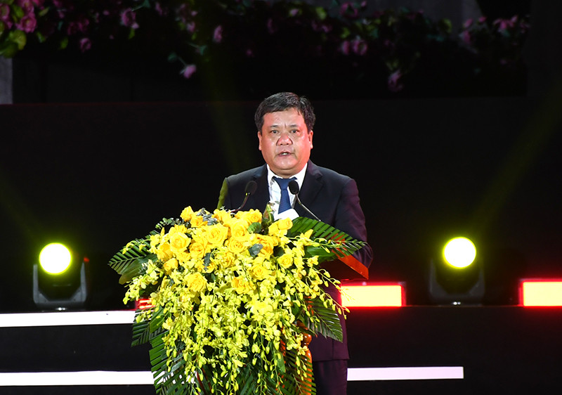 Ông Trần Phong, trình bày diễn văn tại lễ kỷ niệm. Ông Trần Phong, trình bày diễn văn tại lễ kỷ niệm.