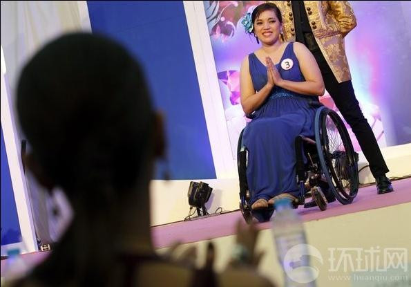 Tự tin trước ban giám khảo cuộc thi 