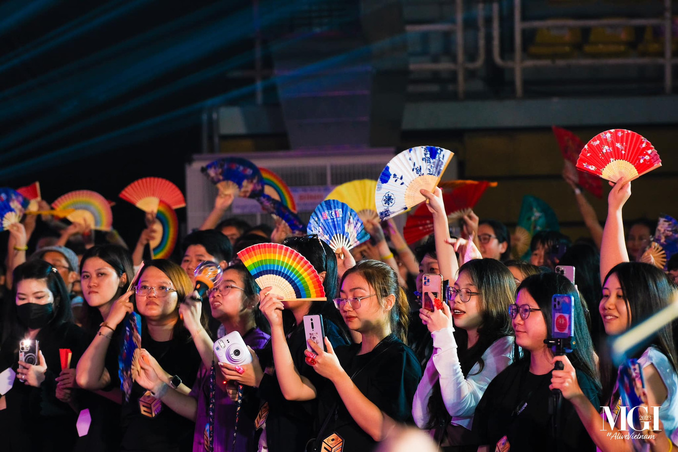 Sau đêm diễn tại TPHCM, Engfa tiếp tục biểu diễn ở Philippines vào ngày 26/11 và tại Campuchia vào ngày 2/12.