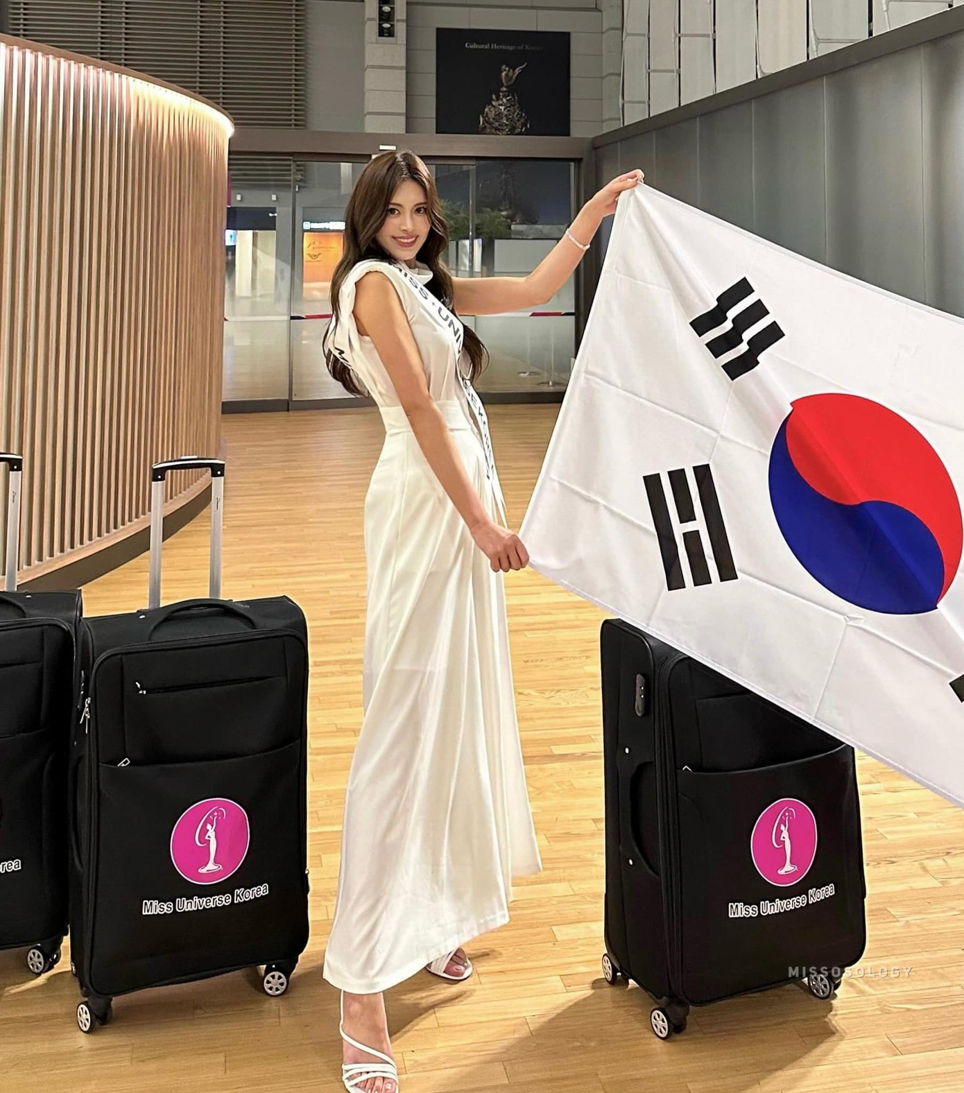 Dàn người đẹp chuẩn bị tụ hội đầy đủ tại El Salvador để tham gia những hoạt động của cuộc thi năm nay. Hoa hậu Hoàn vũ 2023 dự kiến diễn ra trong thời gian hơn 2 tuần. Chung kết cuộc thi được thông báo tổ chức vào ngày 19/11.