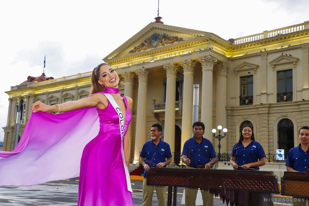 Hoa hậu Hoàn vũ được đánh giá là cuộc thi sắc đẹp lâu đời, uy tín và hấp dẫn nhất hành tinh. Đại diện Việt Nam tại cuộc thi năm nay là người đẹp Bùi Quỳnh Hoa. Năm 2022, người đẹp Ngọc Châu đại diện Việt Nam dự thi nhưng không giành thành tích.