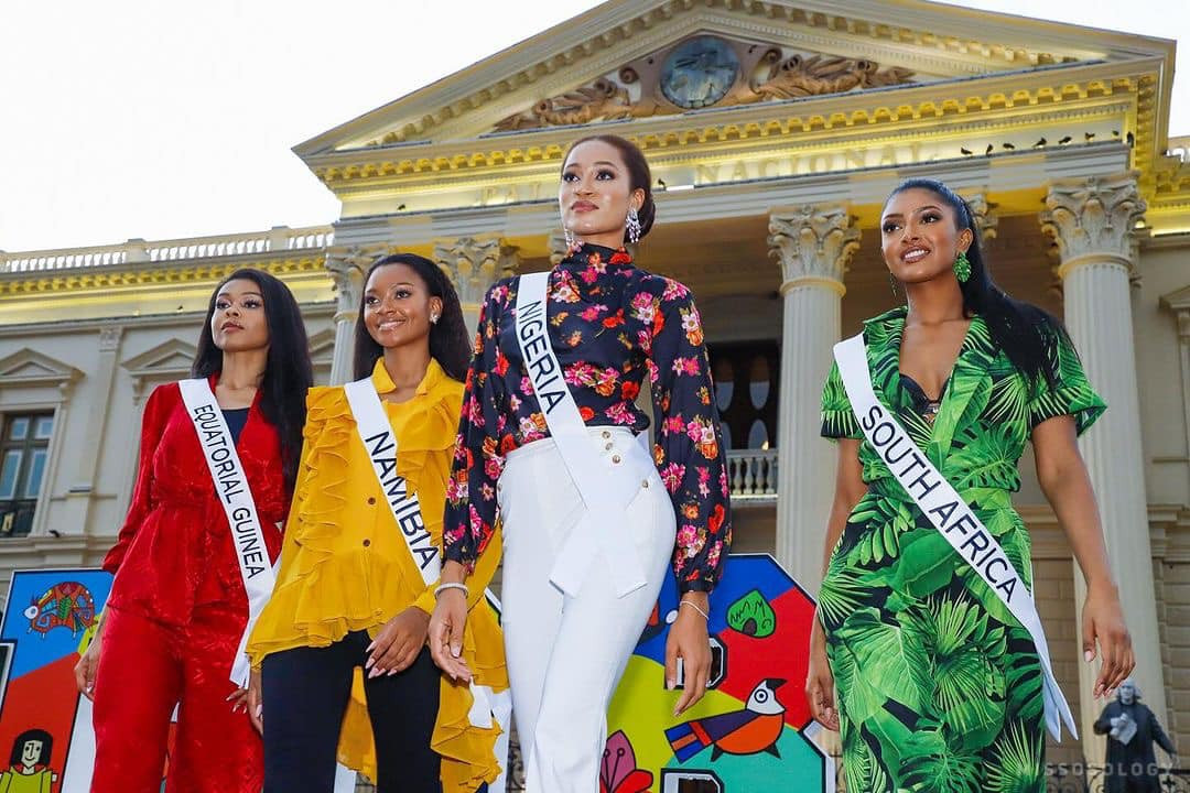 Dàn thí sinh Hoa hậu Hoàn vũ 2023 diễu hành quanh thành phố trung tâm của El Salvador.